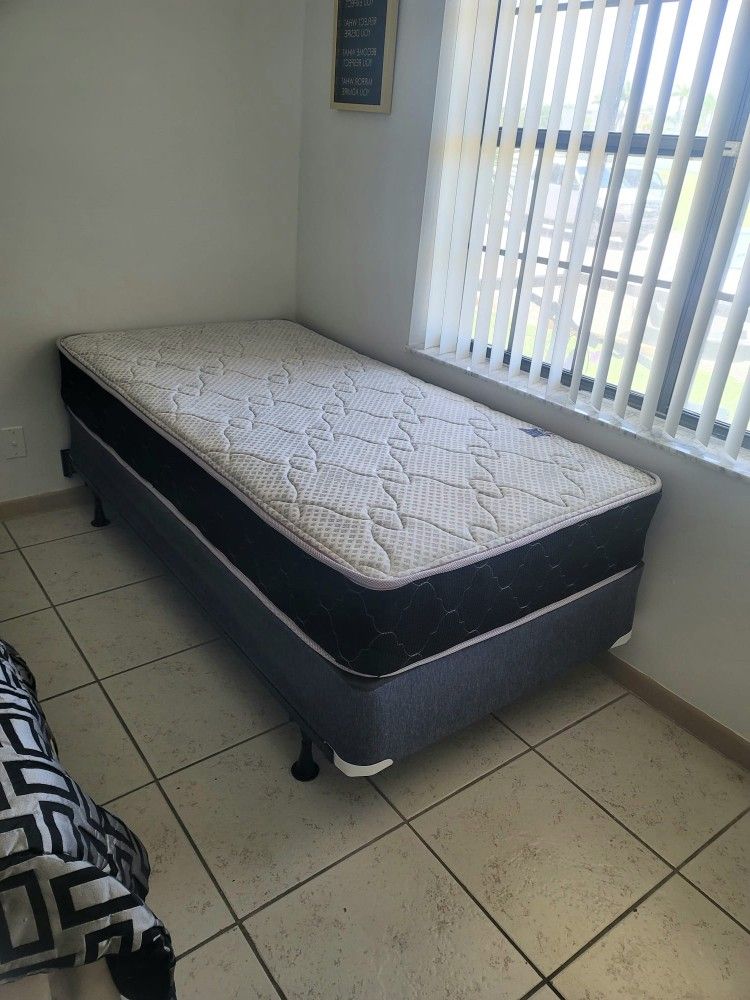 New TWIN size mattress & BOX spring. Bed frame not included on offer