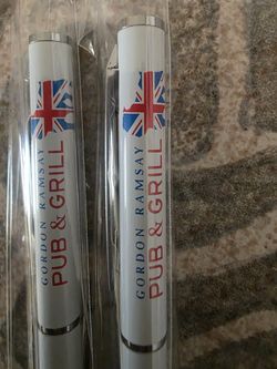 4 Gordon Ramsay Pub Las Vegas Pens