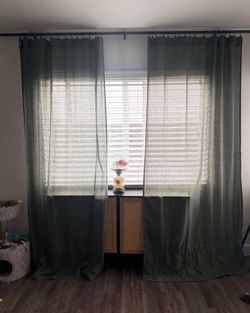 Curtains with rod