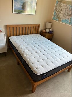 Zinus Platform Bed and Sealy Mattress, Full Size