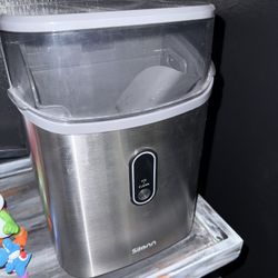 Counter Ice maker 