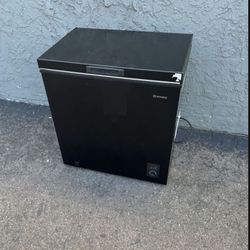 Deep chest Freezer (Free Local Delivery/30 Day Warranty)