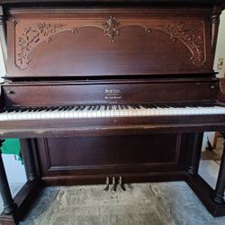 Antique Piano Free