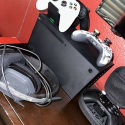 Xbox Series X 1 Terabyte With Astro A10 Headset 2 Regular Controllers With Charging Kit 1 Elite Pro Controller 1 Custom Controller 