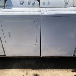 Washer & Dryer Whirlpool