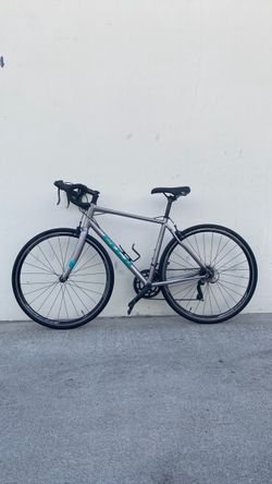 FUJI FINEST 2.5 ROAD BIKE