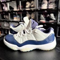 Air Jordan 11 Retro Low Georgetown size 9