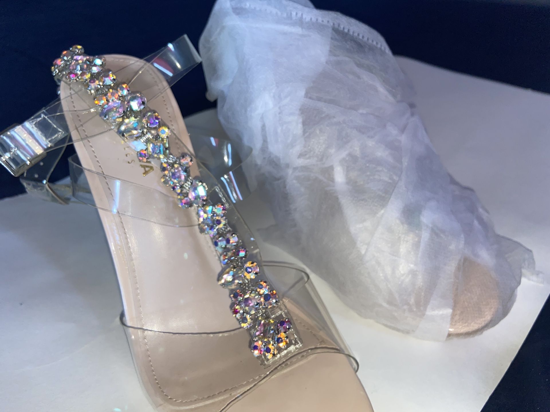 Nude crystallized Heel