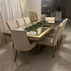 Dinning table With Chairs 