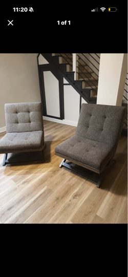 Accent chairs