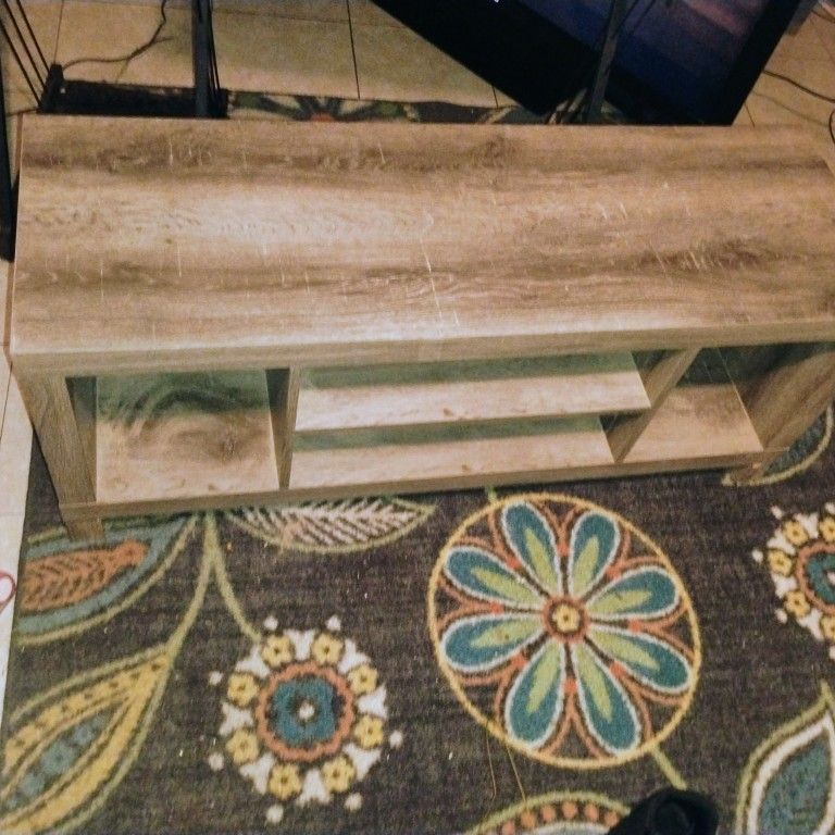 Beautiful TV Stand Shelf