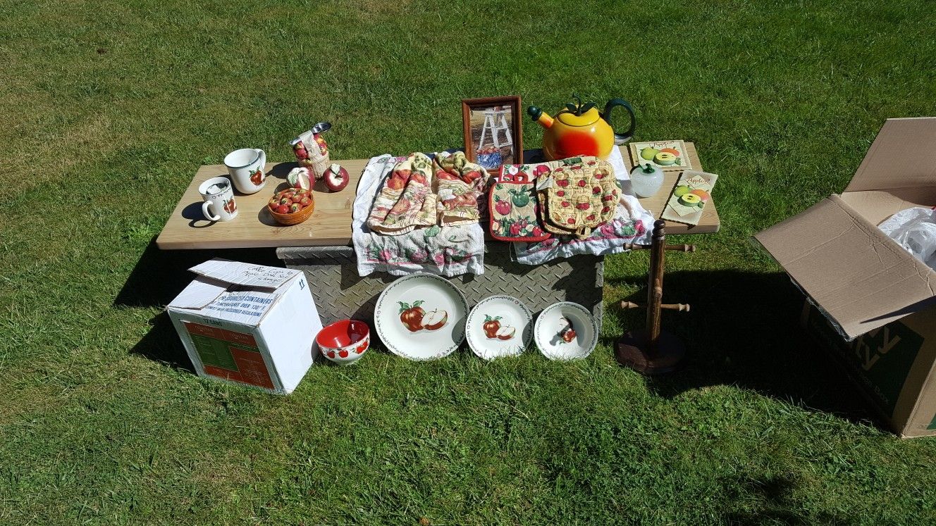 Apple dish set