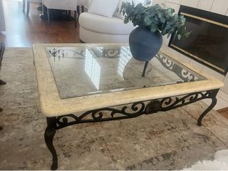 Beautiful Coffee and End Table