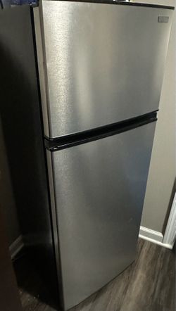 VISSANI REFRIGERATOR