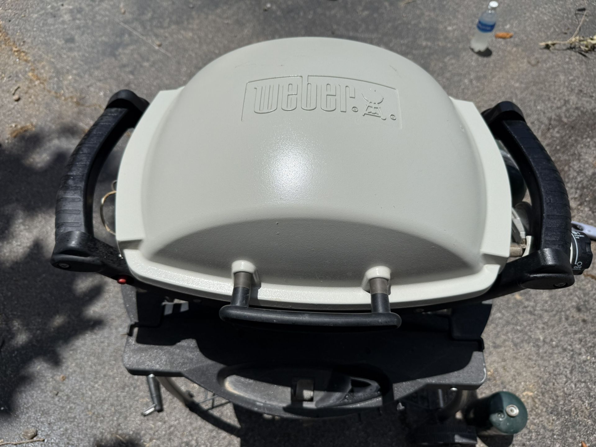 Weber Q1000 With stand