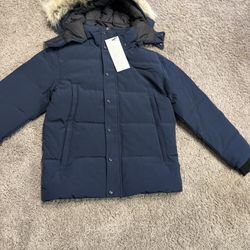 Large - Canada Goose Jacket