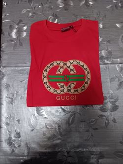 Brand new unbranded summer t-shirt 
Size M