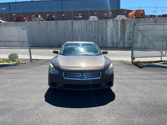 2013 Nissan maxima