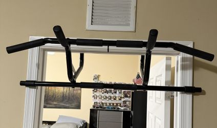 DMoose Fitness Pull Up Bar for Doorway
