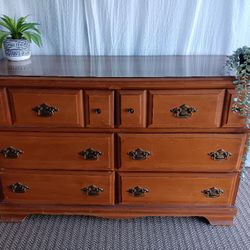 Dresser For Sale 