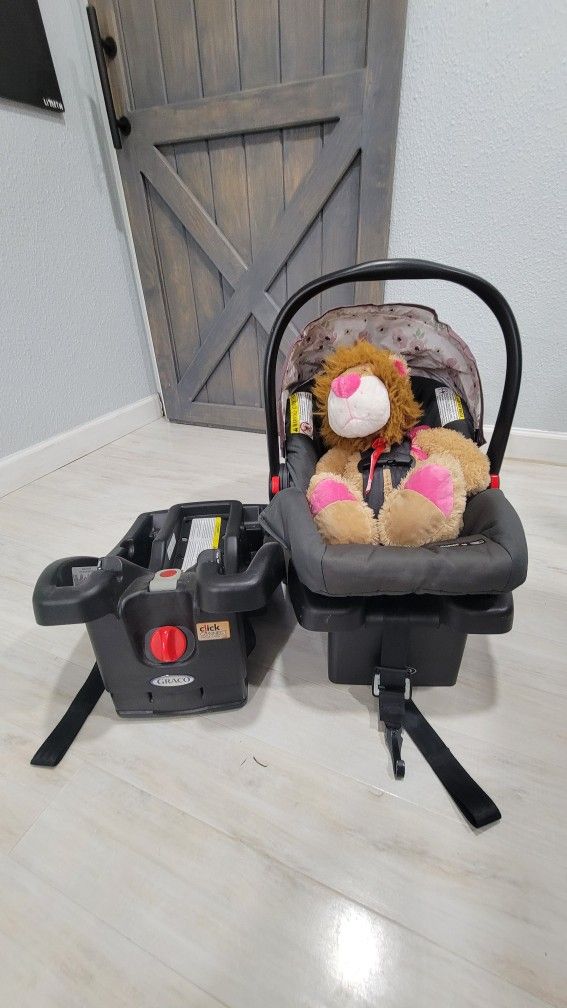 Car Seat With 2 Bases For Front And Rear Facing With Car Seat Cover
