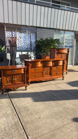 Antique solid wood made by Lexington tall Dresser long dresser night stand