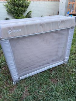 Foldable play pen