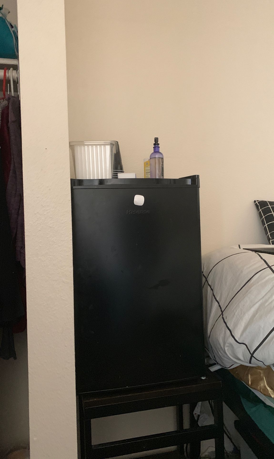hissense mini fridge