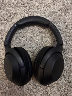 Bluetooth Sony Headphones And Case
