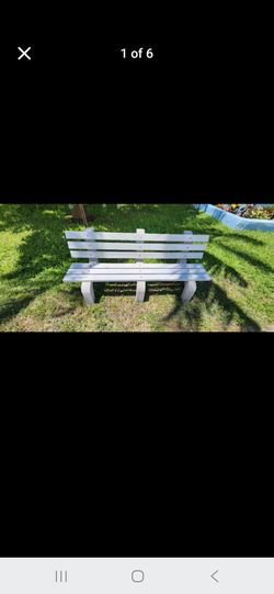 Outdoor Garden Bench with Concrete Legs