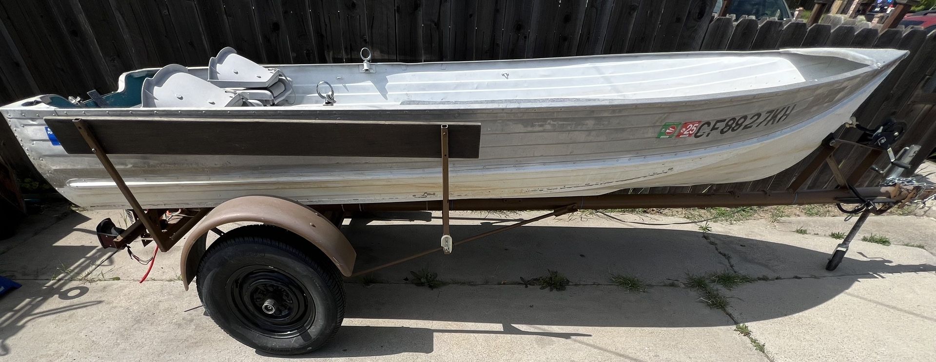 Aluminum Boat 14ft Trailer And Motor Included