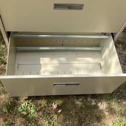 Metal Filing Cabinet 