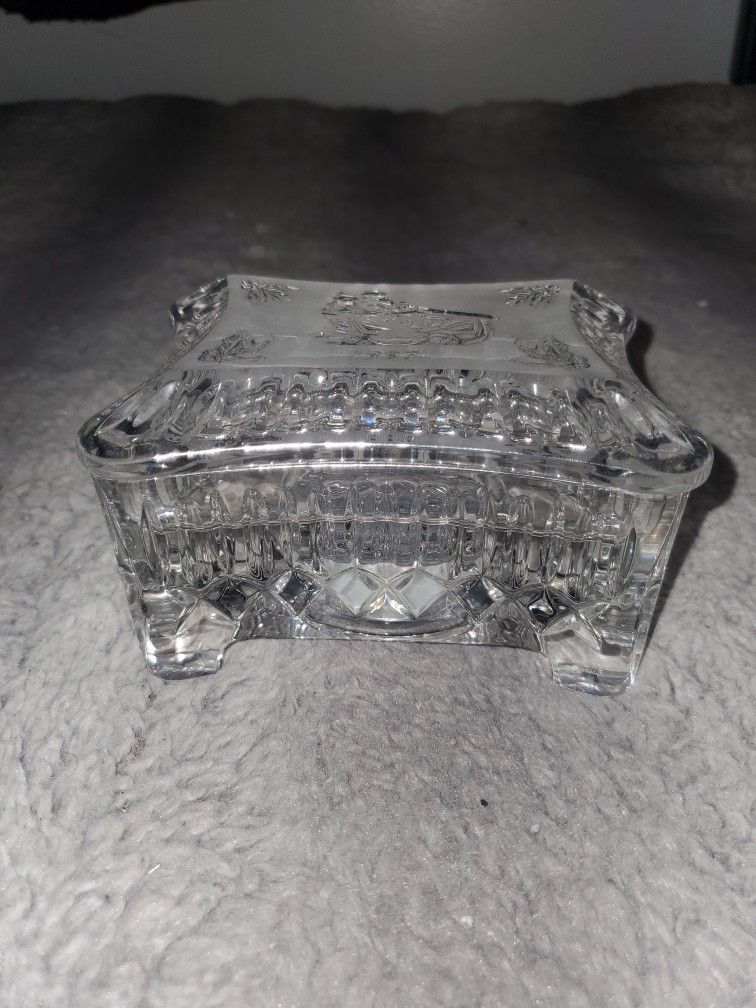 Waterford Crystal 1997 Songs of Christmas Jingle Bells Music Box Trinket Box