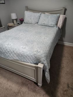 Full size bedroom set