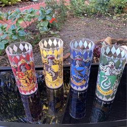 Harry Potter Set Of 4 -10oz. Glasses