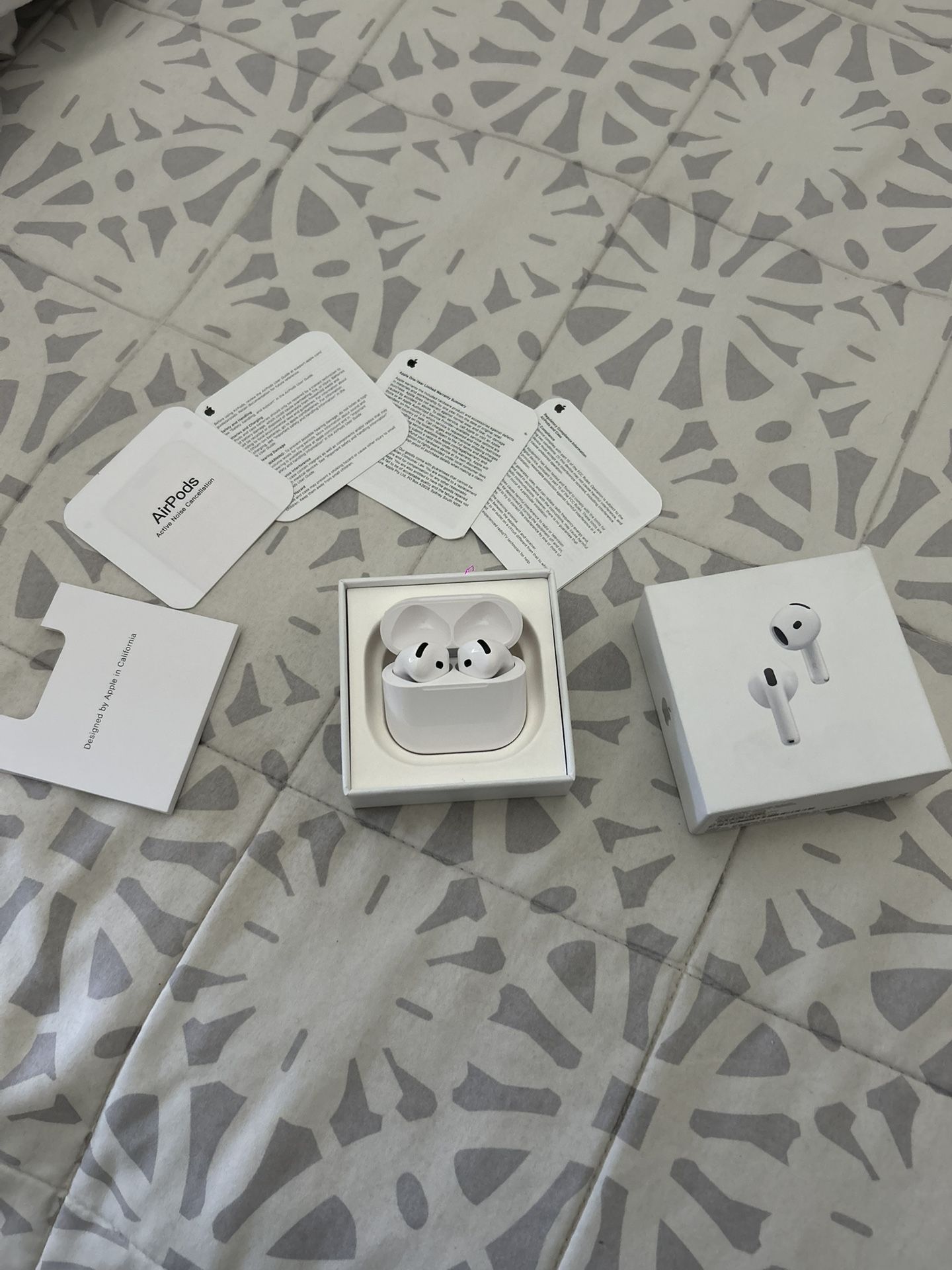 AirPods 4