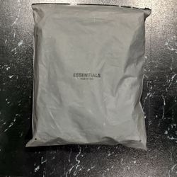 ESSENTIALS HOODIE “jet black”