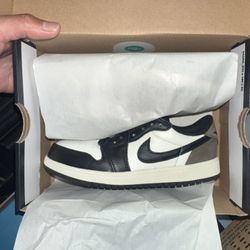Jordan 1 Retro Low OG “Mocha”