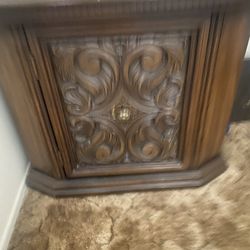 Kng bed frame and dresser seti