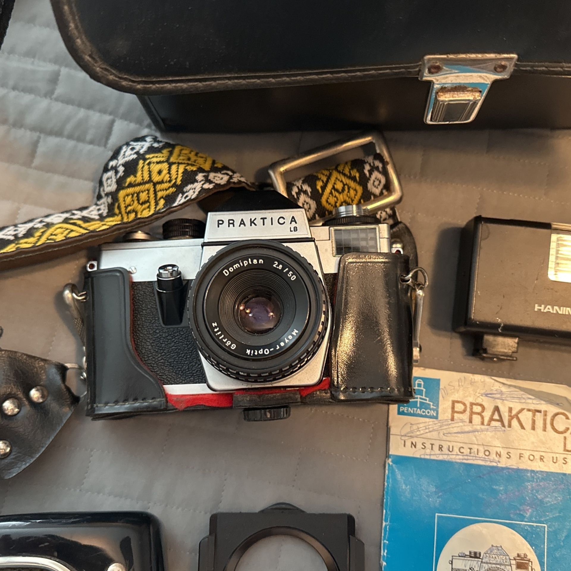Vintage 1970s 35 mm Practical Camera L B
