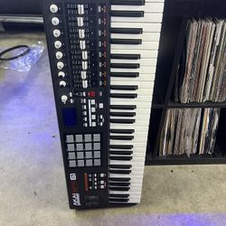 Akai MPK61