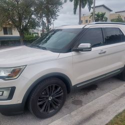 2017 Ford Explorer Platinum 