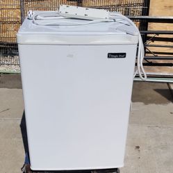 Small refrigerator in good condition