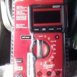 Milwaukee Digital Multimeter With LO-Z