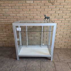 glass display counter