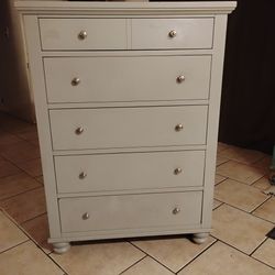 ASPENHOME CAMBRIDGE DRESSER