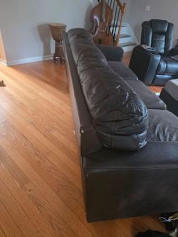Brown leather sofa in great condition