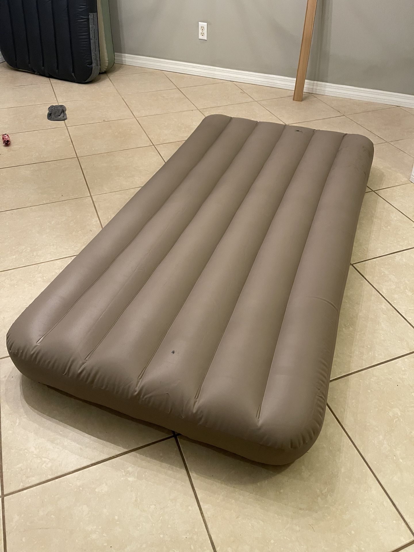 Air Mattress 