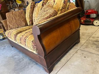 Broyhill Matching Sofa Loveseat Set