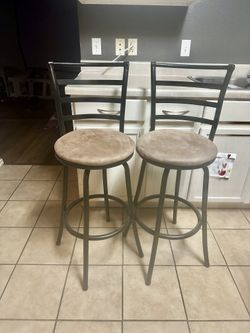 Kitchen Stools. Great Condition